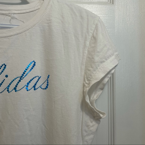 White medium to large adidas t-shirt - Picture 4 of 8